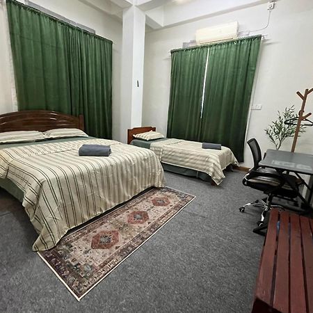 La Wood Homestay 캄풍 쿠알라 베숫 외부 사진