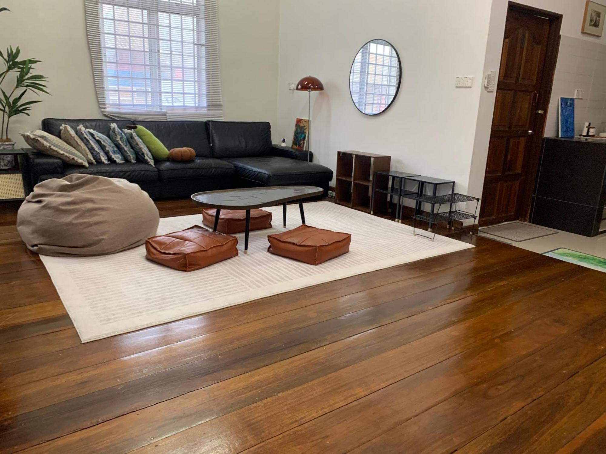 La Wood Homestay 캄풍 쿠알라 베숫 외부 사진